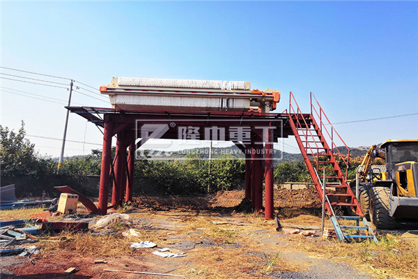 環(huán)保機(jī)制砂生產(chǎn)線(xiàn)用污泥壓濾機(jī)靠譜嗎？