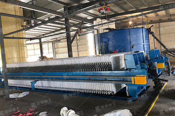 板框壓濾機(jī)如何進(jìn)行脫水，脫水后如何自清潔呢